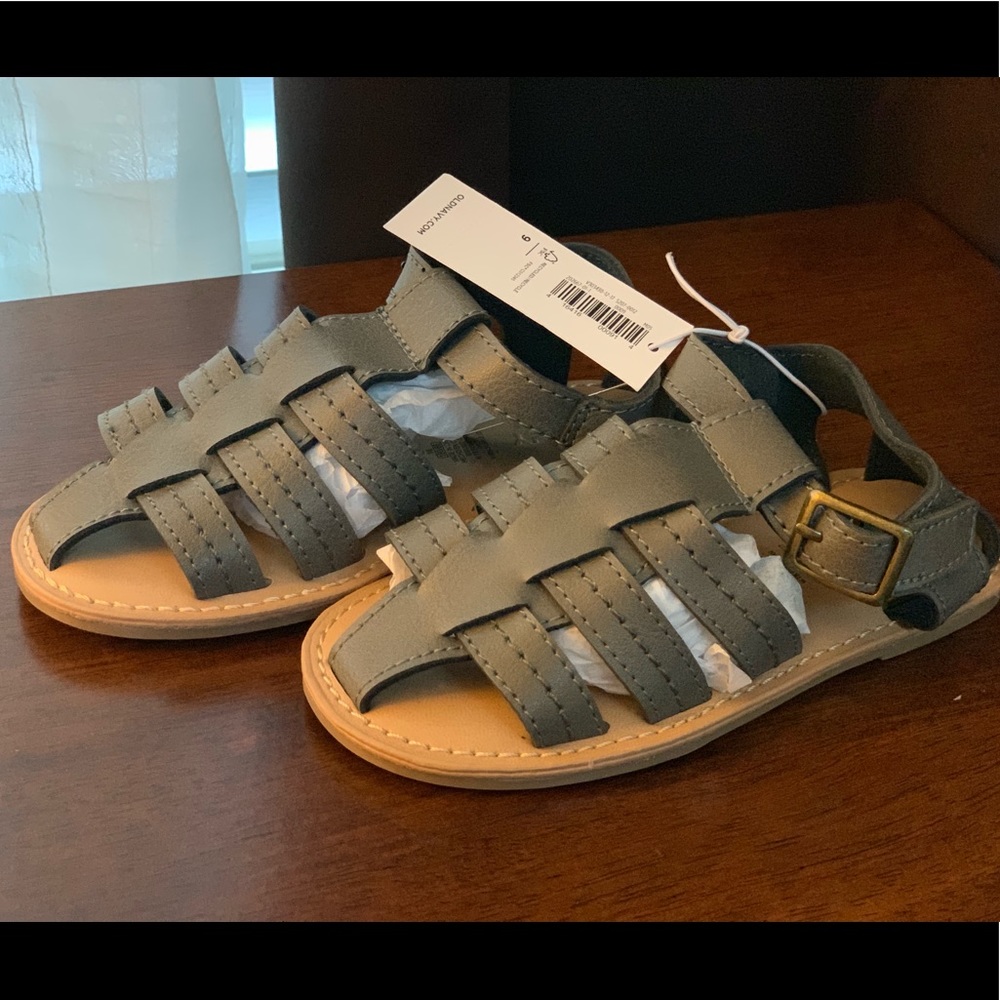 Old Navy Gray Toddler Sandals